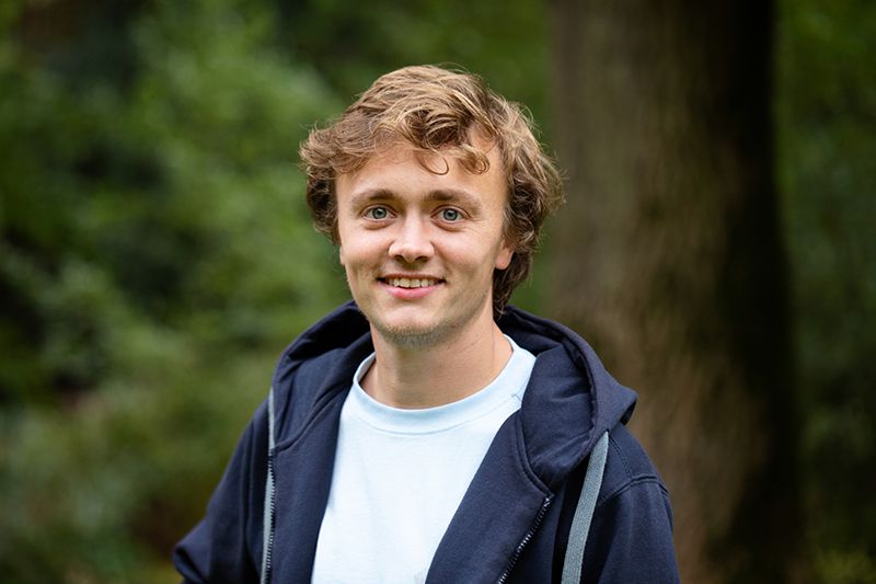 Een kijkje over de schouders - Exact 6:00 gaat de wekker. Vandaag werk ik een dagje thuis in Zelhem, zoals ik dat regelmatig doe. Ik neem zoals gewoonlijk de tijd voor een goed ontbijt.. - Inside